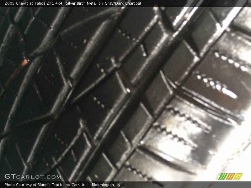 Silver Birch Metallic / Gray/Dark Charcoal 2005 Chevrolet Tahoe Z71 4x4