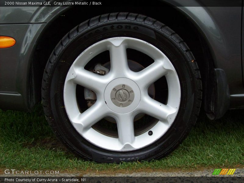Gray Lustre Metallic / Black 2000 Nissan Maxima GLE