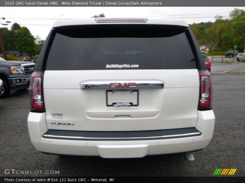 White Diamond Tricoat / Denali Cocoa/Dark Atmosphere 2015 GMC Yukon Denali 4WD