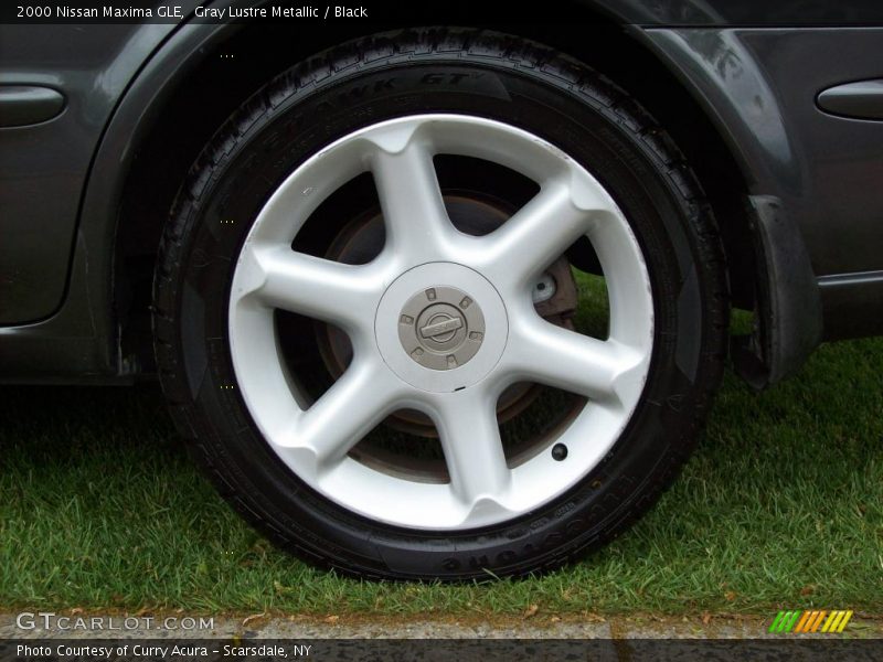 Gray Lustre Metallic / Black 2000 Nissan Maxima GLE