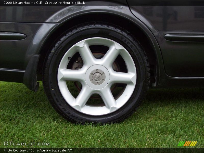Gray Lustre Metallic / Black 2000 Nissan Maxima GLE