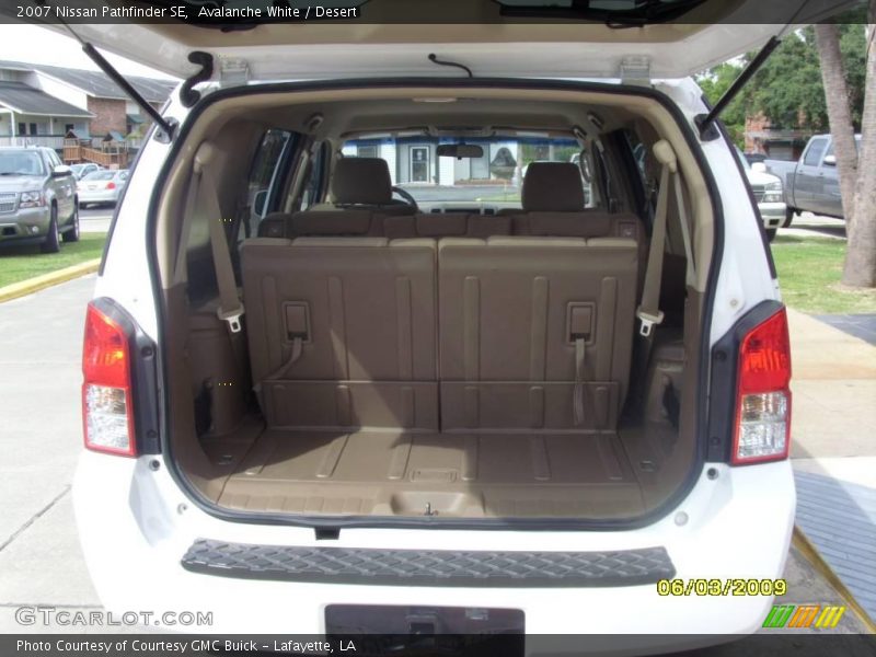 Avalanche White / Desert 2007 Nissan Pathfinder SE
