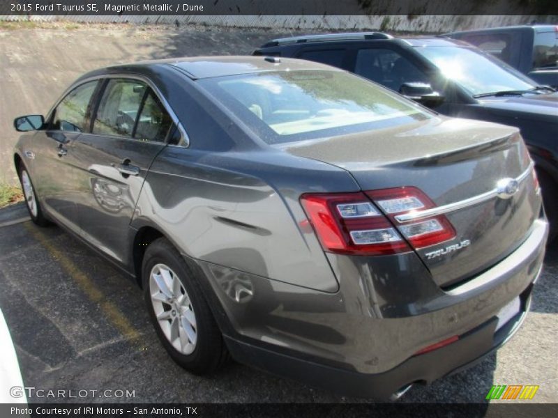Magnetic Metallic / Dune 2015 Ford Taurus SE