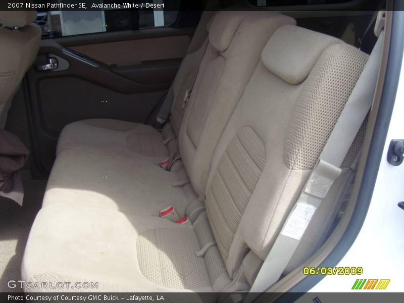 Avalanche White / Desert 2007 Nissan Pathfinder SE