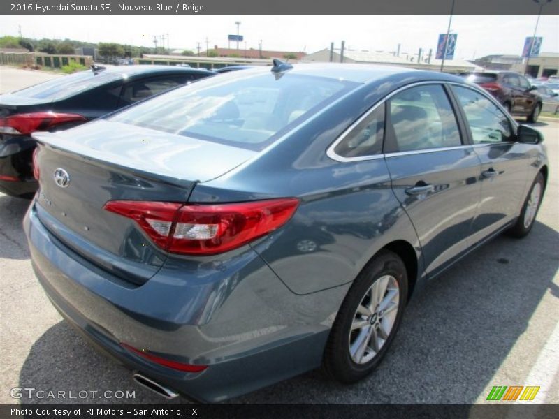 Nouveau Blue / Beige 2016 Hyundai Sonata SE