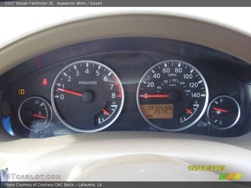 Avalanche White / Desert 2007 Nissan Pathfinder SE