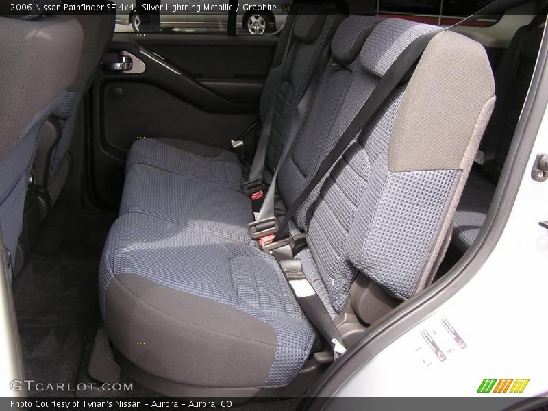 Silver Lightning Metallic / Graphite 2006 Nissan Pathfinder SE 4x4
