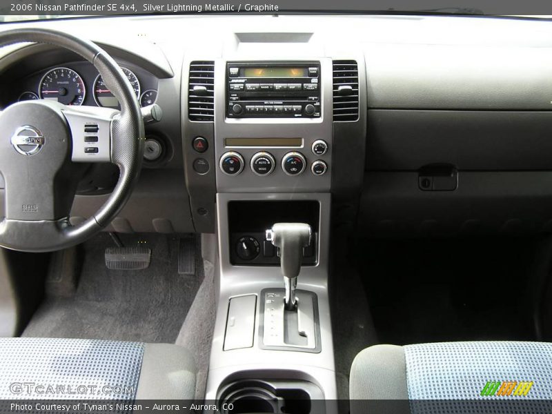 Silver Lightning Metallic / Graphite 2006 Nissan Pathfinder SE 4x4