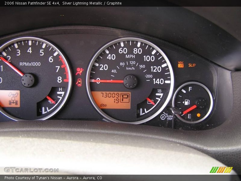 Silver Lightning Metallic / Graphite 2006 Nissan Pathfinder SE 4x4