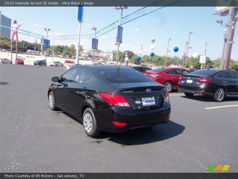 Ultra Black / Beige 2016 Hyundai Accent SE Sedan