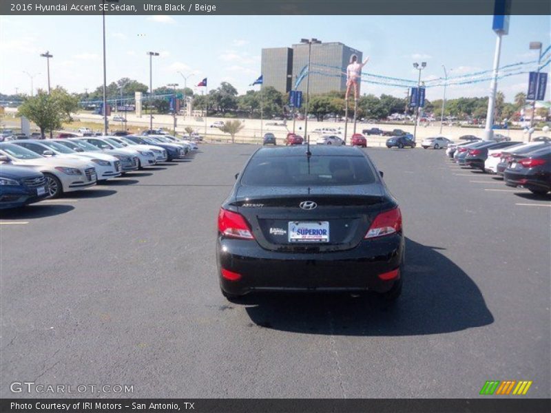 Ultra Black / Beige 2016 Hyundai Accent SE Sedan