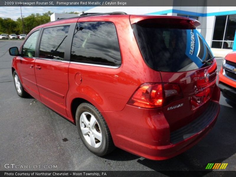 Pomegranate Red Metallic / Ceylon Beige 2009 Volkswagen Routan SE