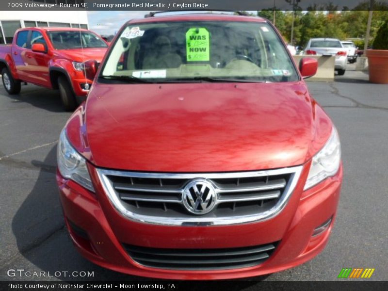 Pomegranate Red Metallic / Ceylon Beige 2009 Volkswagen Routan SE