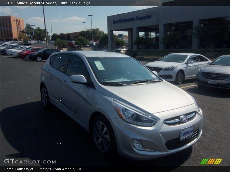 Ultra Black / Beige 2016 Hyundai Accent SE Sedan