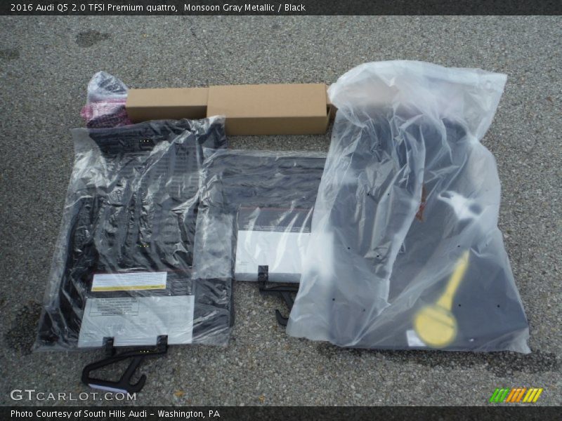 Monsoon Gray Metallic / Black 2016 Audi Q5 2.0 TFSI Premium quattro