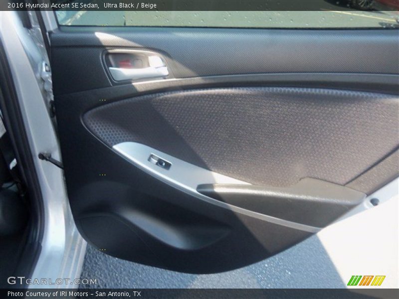 Ultra Black / Beige 2016 Hyundai Accent SE Sedan