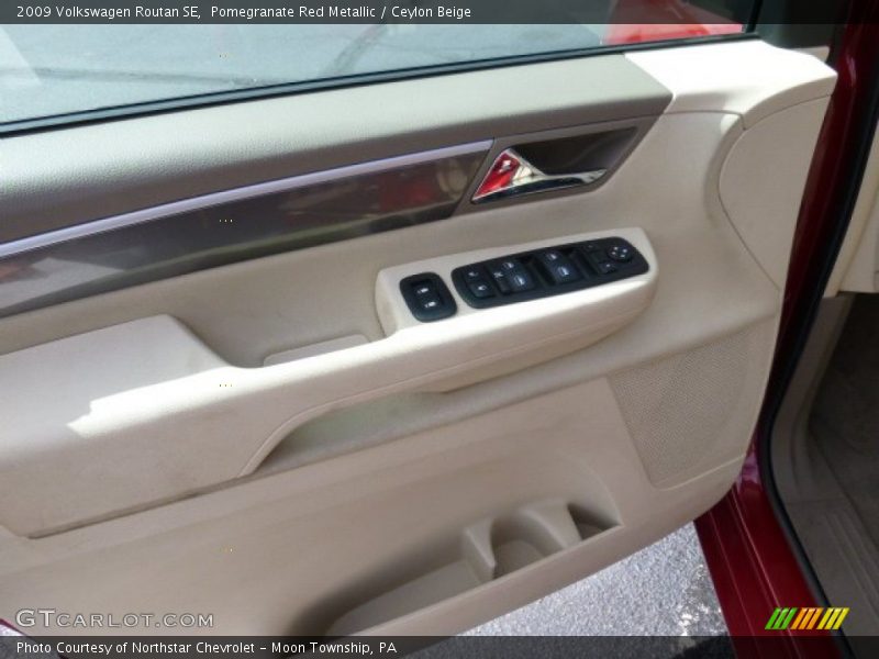 Pomegranate Red Metallic / Ceylon Beige 2009 Volkswagen Routan SE