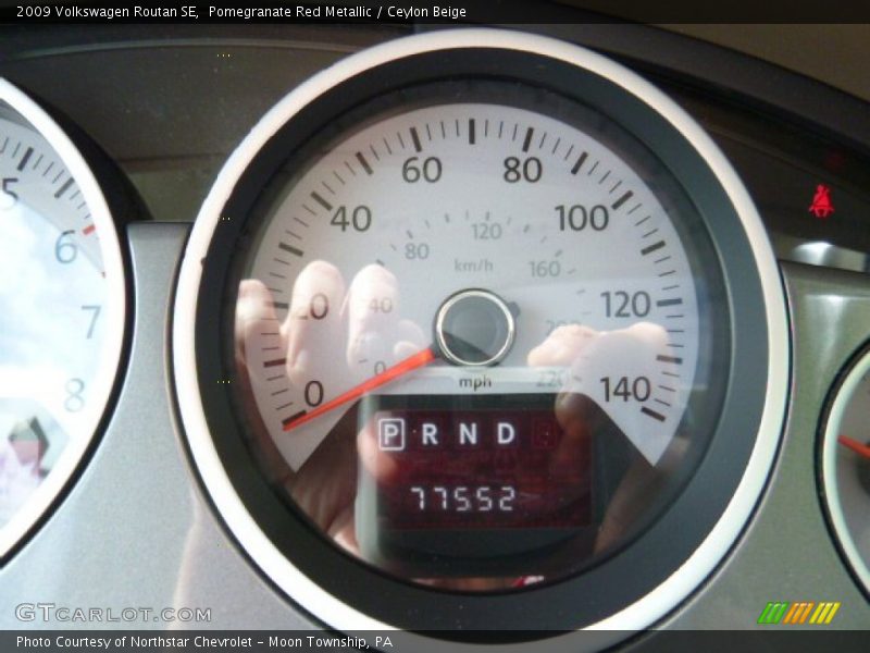 Pomegranate Red Metallic / Ceylon Beige 2009 Volkswagen Routan SE