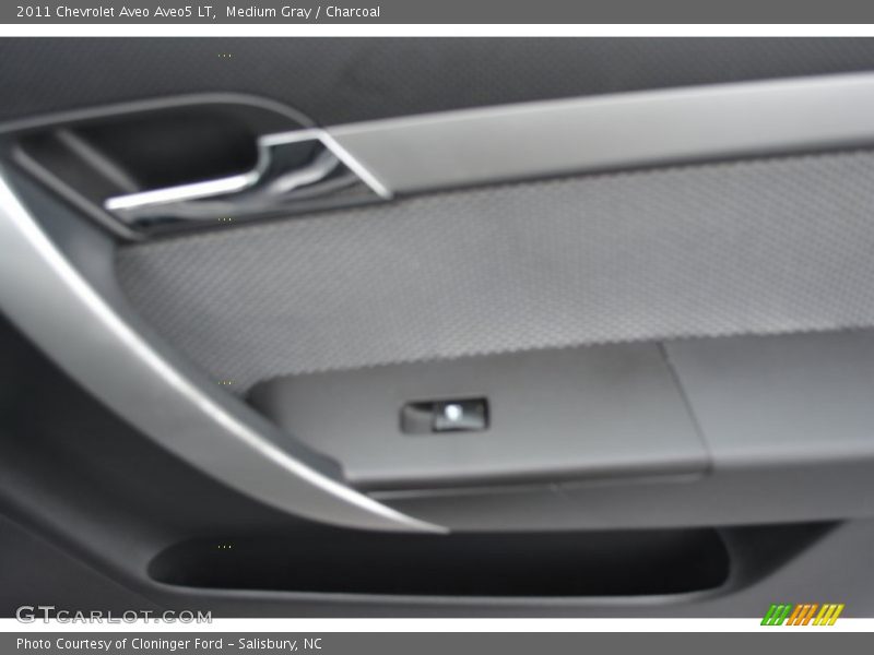 Medium Gray / Charcoal 2011 Chevrolet Aveo Aveo5 LT