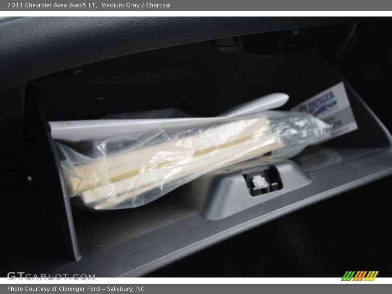 Medium Gray / Charcoal 2011 Chevrolet Aveo Aveo5 LT