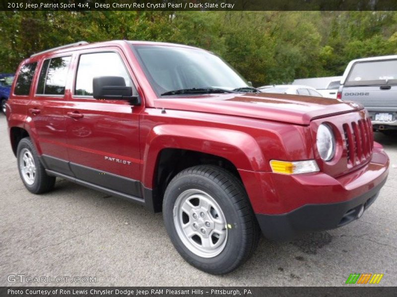 Front 3/4 View of 2016 Patriot Sport 4x4