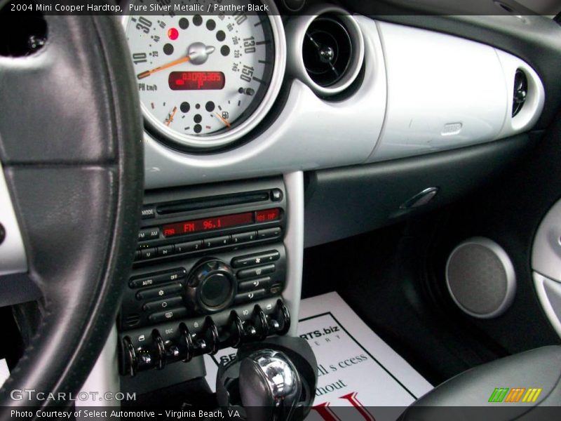 Pure Silver Metallic / Panther Black 2004 Mini Cooper Hardtop