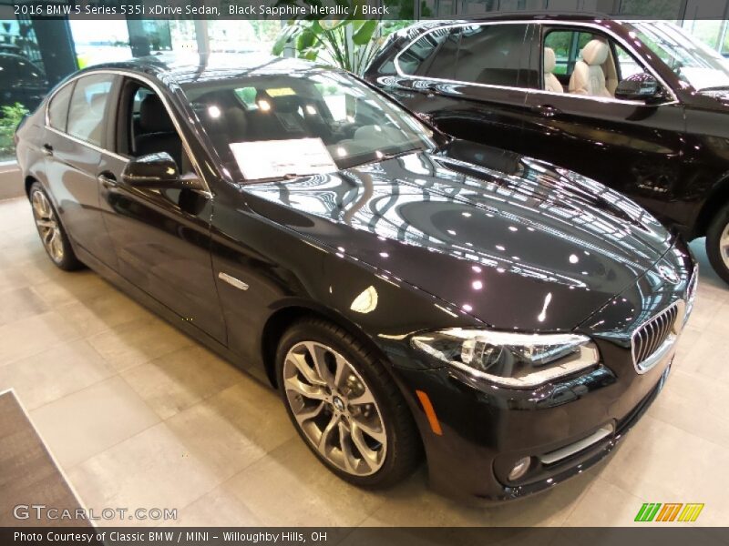 Front 3/4 View of 2016 5 Series 535i xDrive Sedan