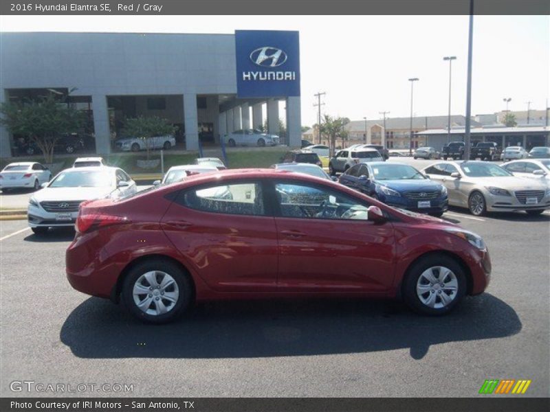 Red / Gray 2016 Hyundai Elantra SE