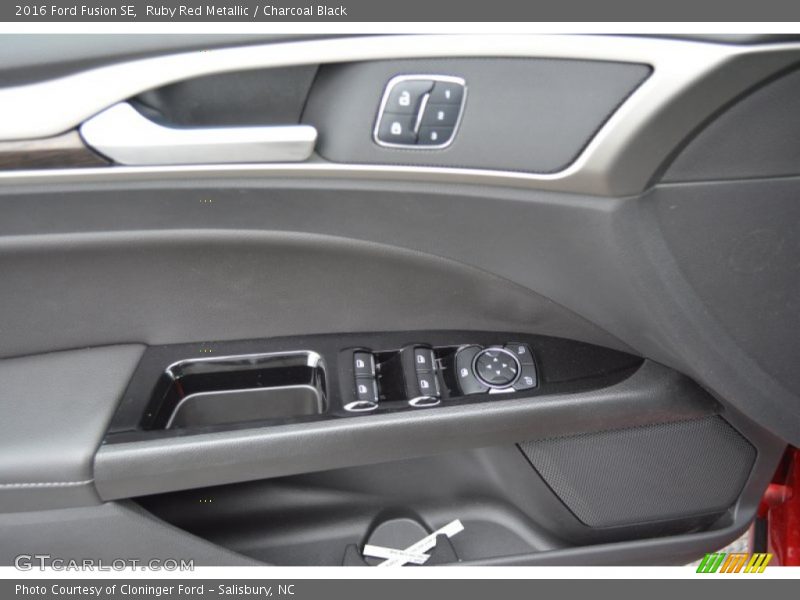 Ruby Red Metallic / Charcoal Black 2016 Ford Fusion SE