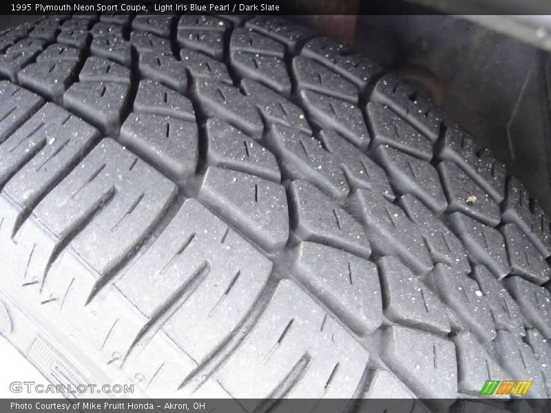 Light Iris Blue Pearl / Dark Slate 1995 Plymouth Neon Sport Coupe