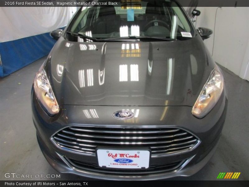 Magnetic Metallic / Charcoal Black 2016 Ford Fiesta SE Sedan