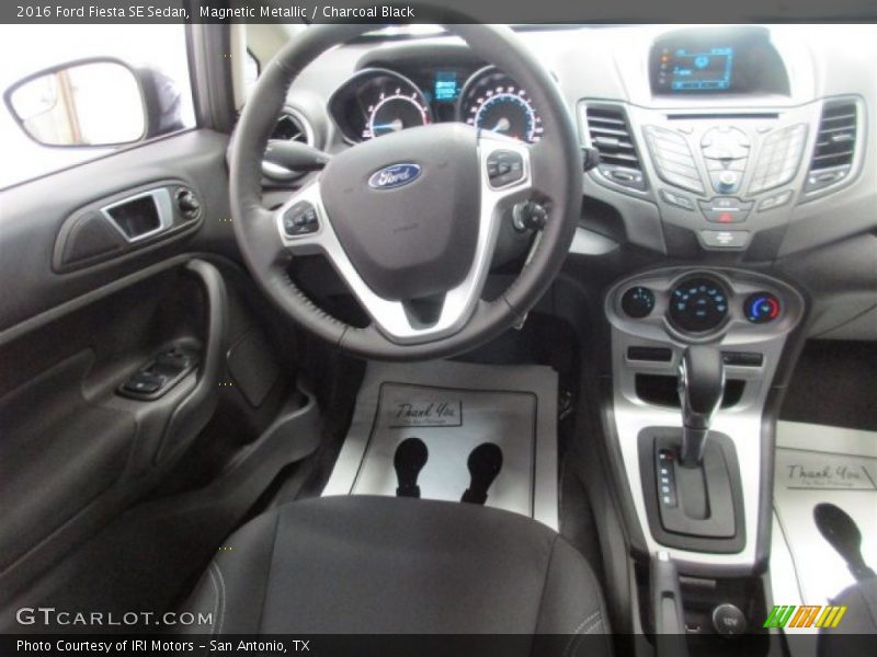 Magnetic Metallic / Charcoal Black 2016 Ford Fiesta SE Sedan