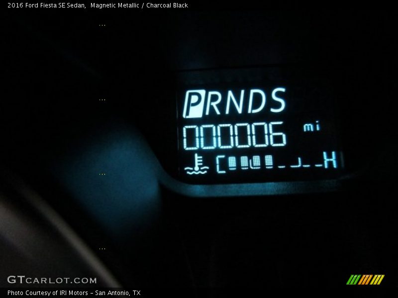 Magnetic Metallic / Charcoal Black 2016 Ford Fiesta SE Sedan