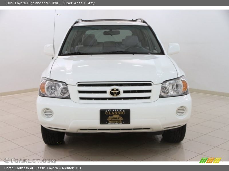 Super White / Gray 2005 Toyota Highlander V6 4WD