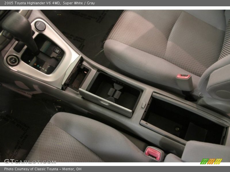 Super White / Gray 2005 Toyota Highlander V6 4WD