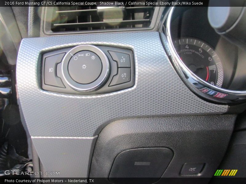 Controls of 2016 Mustang GT/CS California Special Coupe