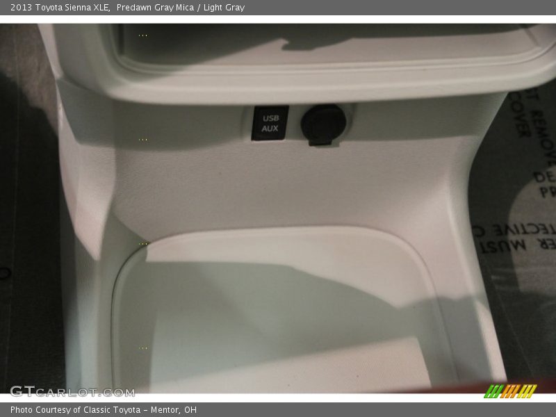 Predawn Gray Mica / Light Gray 2013 Toyota Sienna XLE