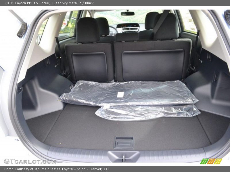 Clear Sky Metallic / Black 2016 Toyota Prius v Three