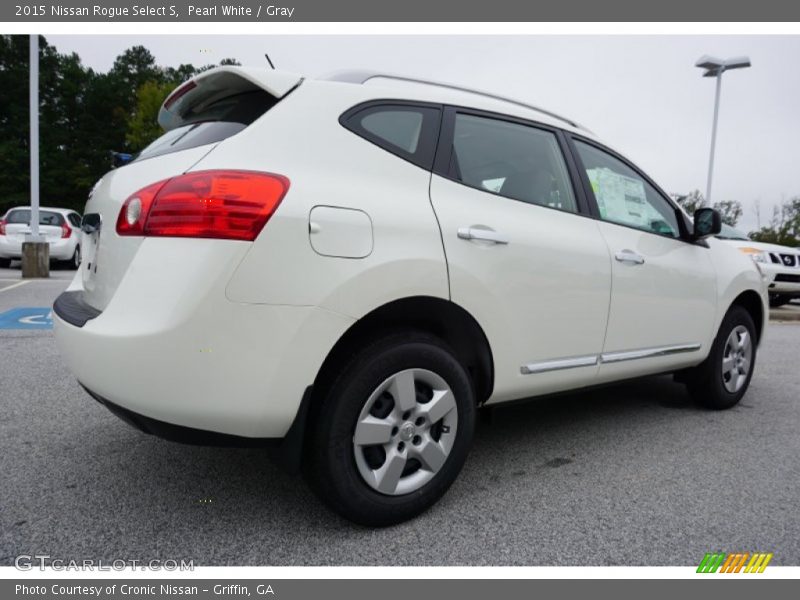 Pearl White / Gray 2015 Nissan Rogue Select S