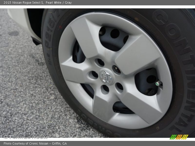 Pearl White / Gray 2015 Nissan Rogue Select S