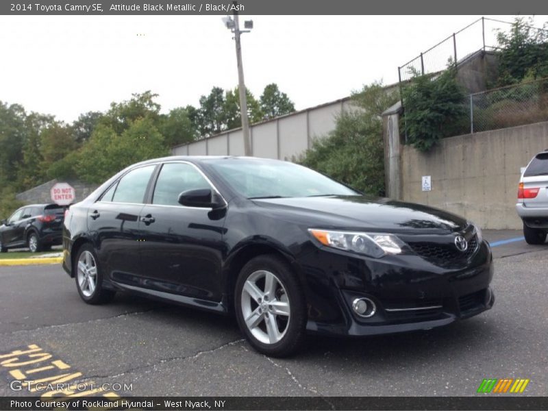 Attitude Black Metallic / Black/Ash 2014 Toyota Camry SE