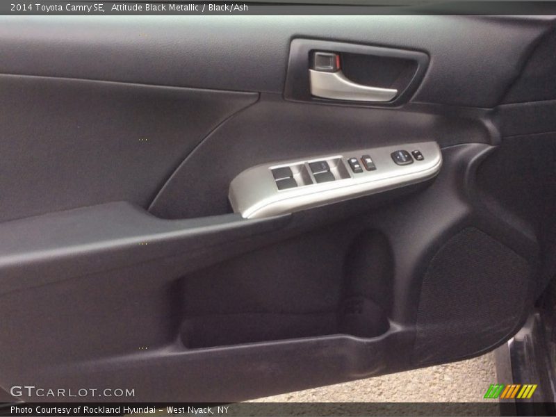 Attitude Black Metallic / Black/Ash 2014 Toyota Camry SE