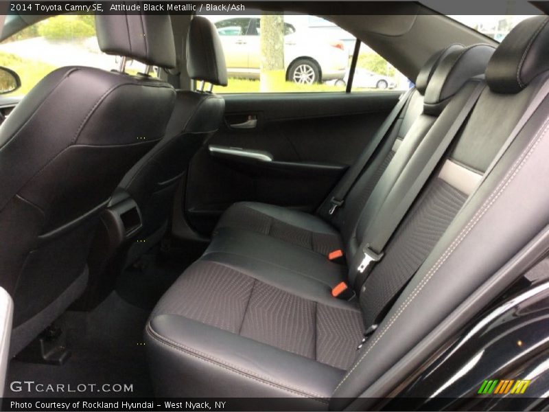 Attitude Black Metallic / Black/Ash 2014 Toyota Camry SE
