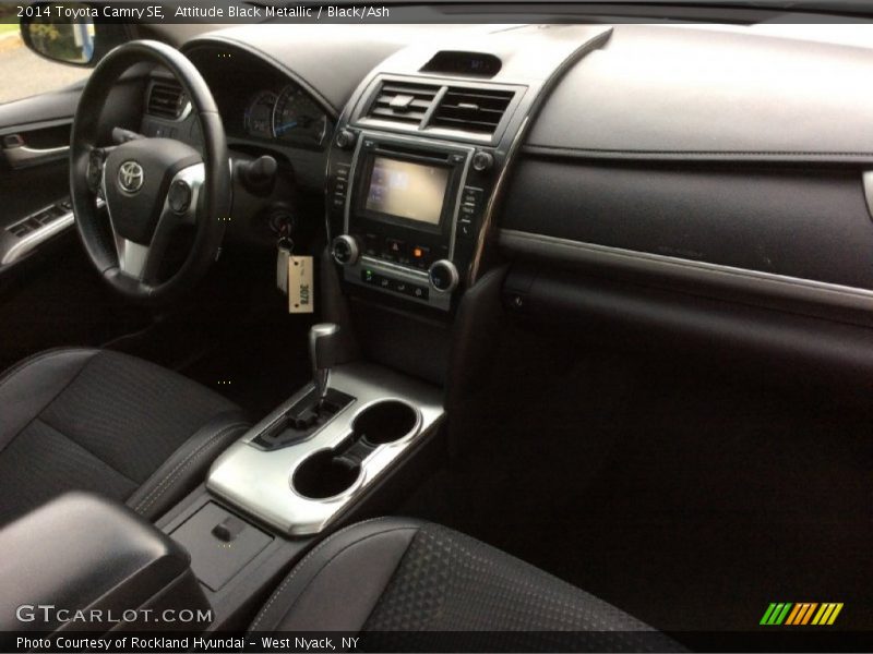 Attitude Black Metallic / Black/Ash 2014 Toyota Camry SE