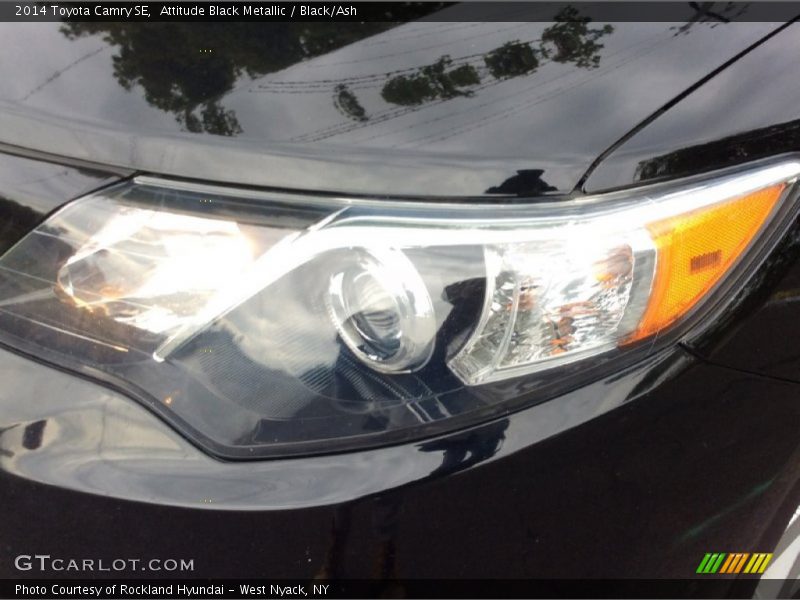 Attitude Black Metallic / Black/Ash 2014 Toyota Camry SE