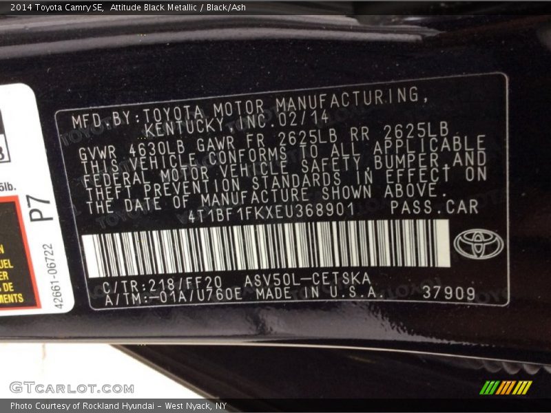 Attitude Black Metallic / Black/Ash 2014 Toyota Camry SE