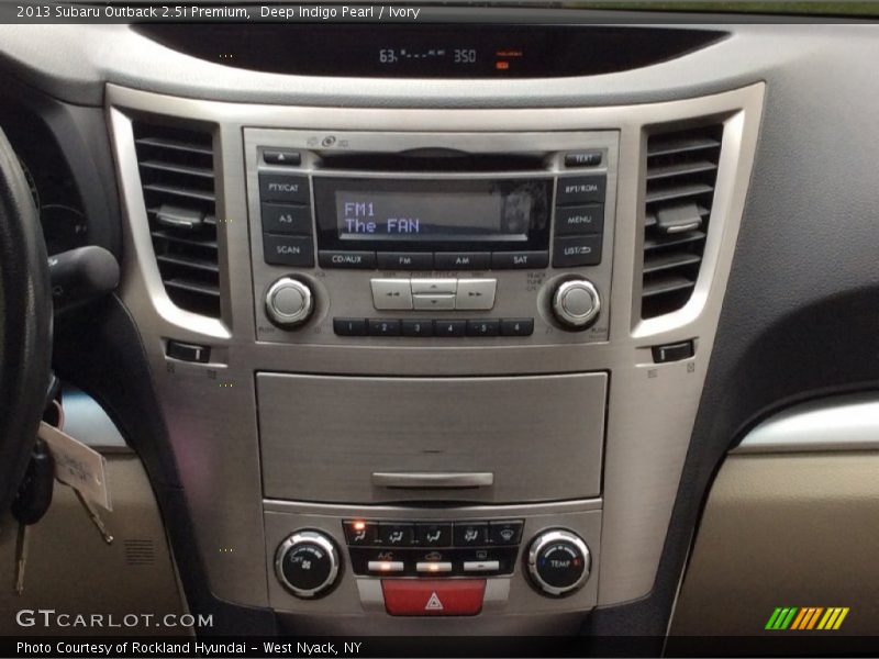 Deep Indigo Pearl / Ivory 2013 Subaru Outback 2.5i Premium