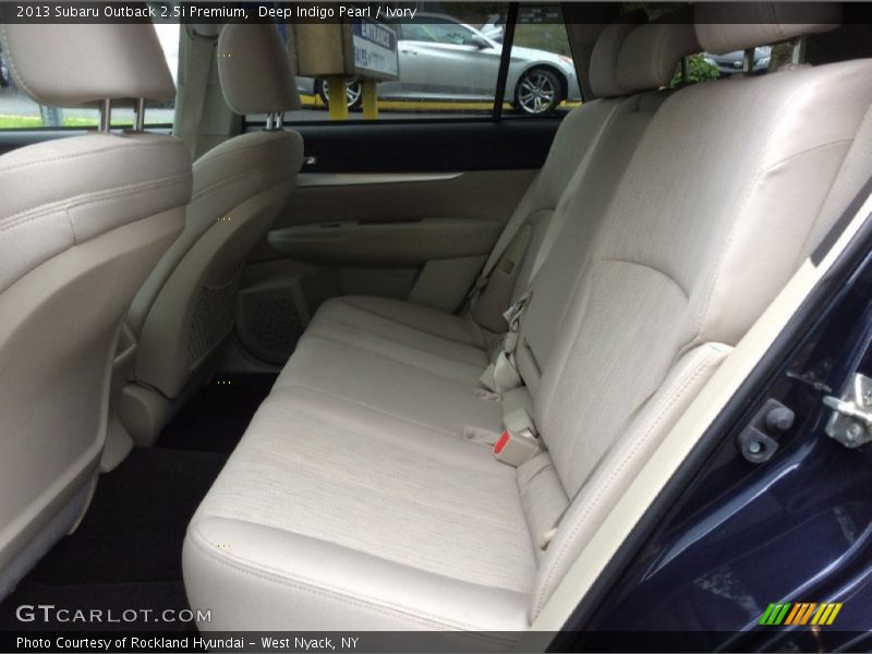 Deep Indigo Pearl / Ivory 2013 Subaru Outback 2.5i Premium
