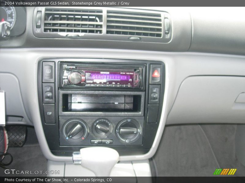 Stonehenge Grey Metallic / Grey 2004 Volkswagen Passat GLS Sedan