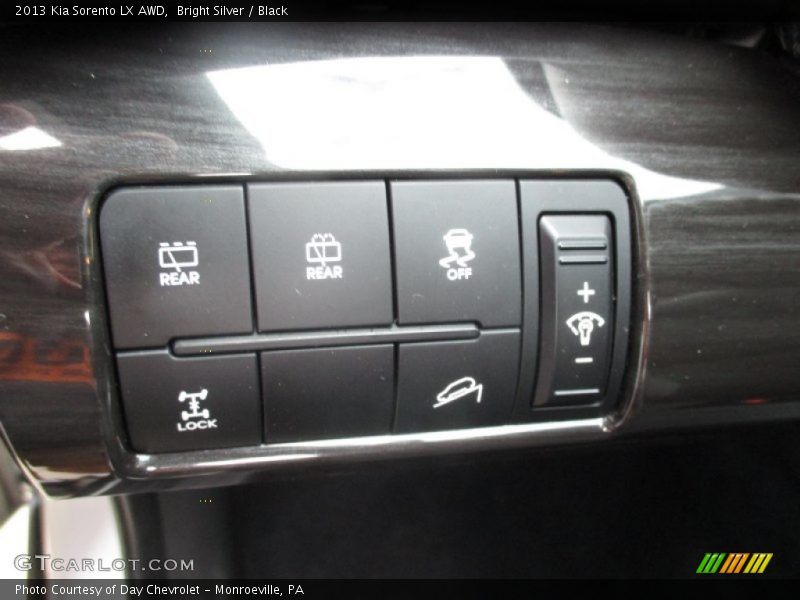 Bright Silver / Black 2013 Kia Sorento LX AWD